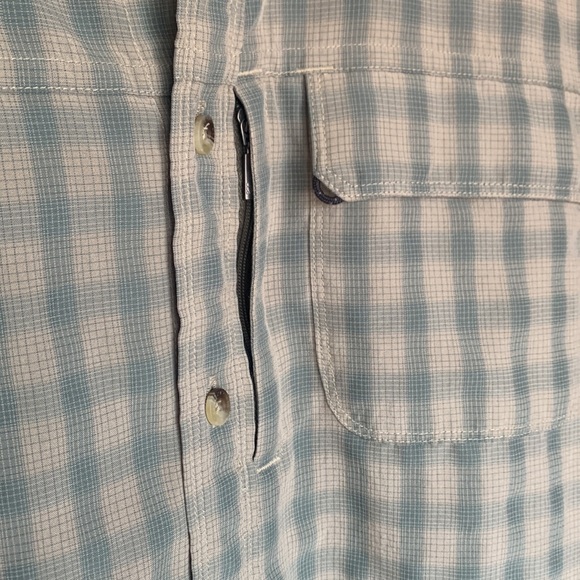 North Face button down short sleeve - Picture 3 of 4